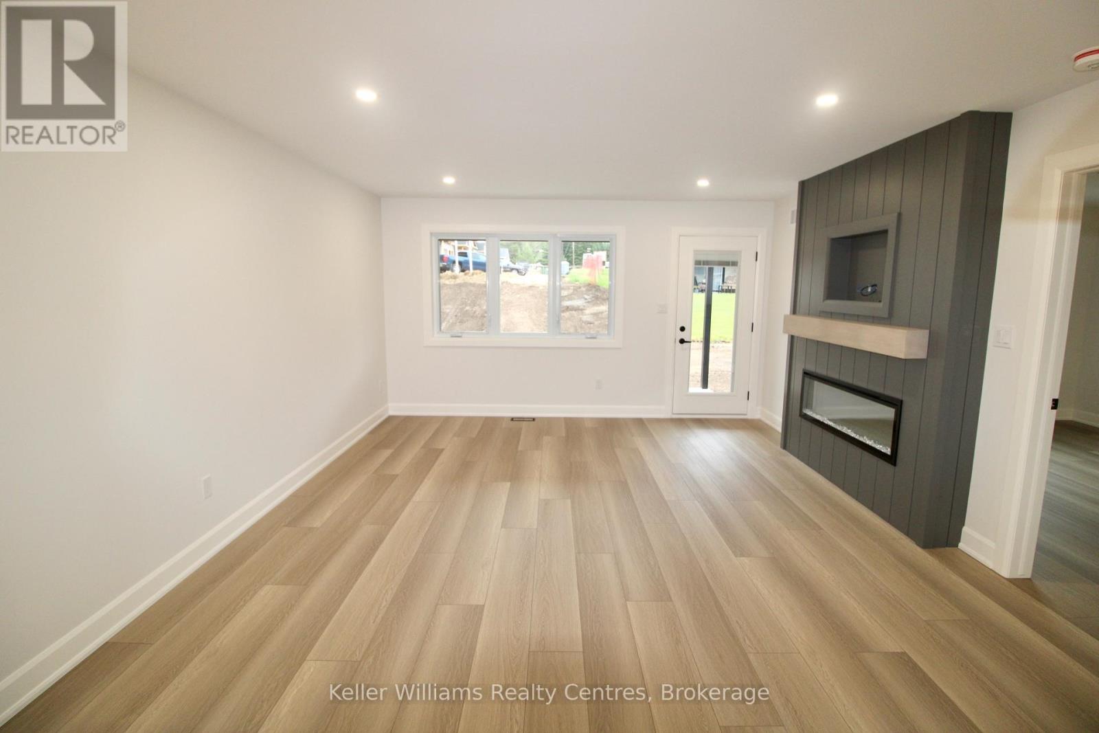 829 22nd Avenue A, Hanover, Ontario  N4N 0C5 - Photo 6 - X12086579