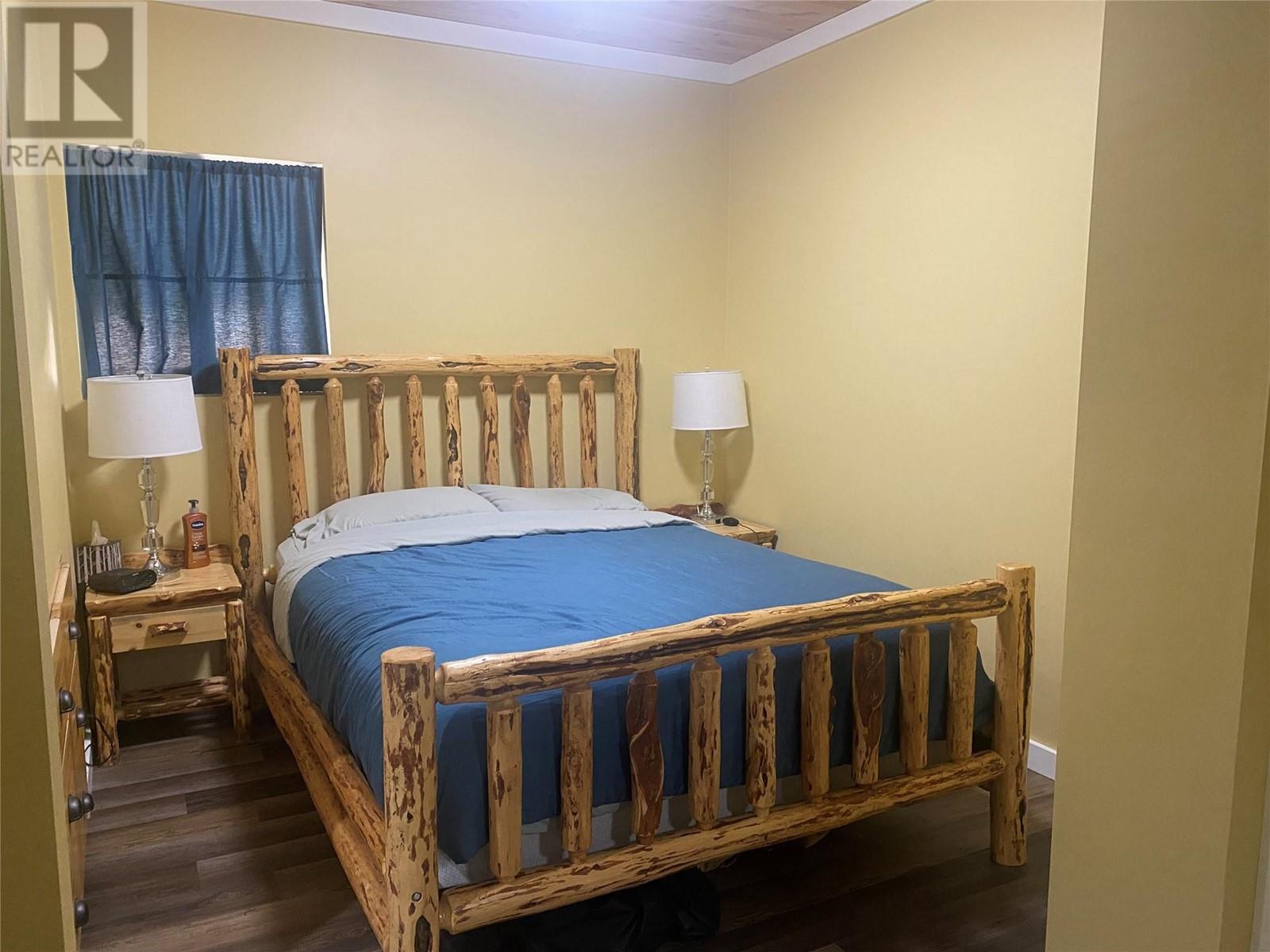 7316 Aspen Road, Anglemont, British Columbia  V0E 1M8 - Photo 24 - 10343521