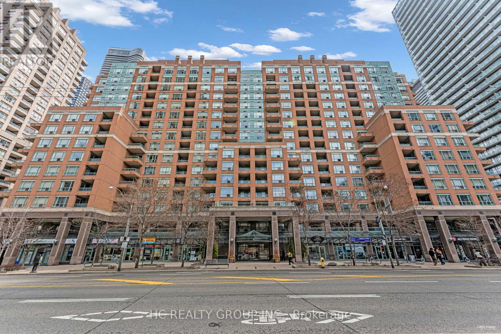 1011 - 889 Bay Street, Toronto, Ontario  M5S 3K5 - Photo 1 - C12086626