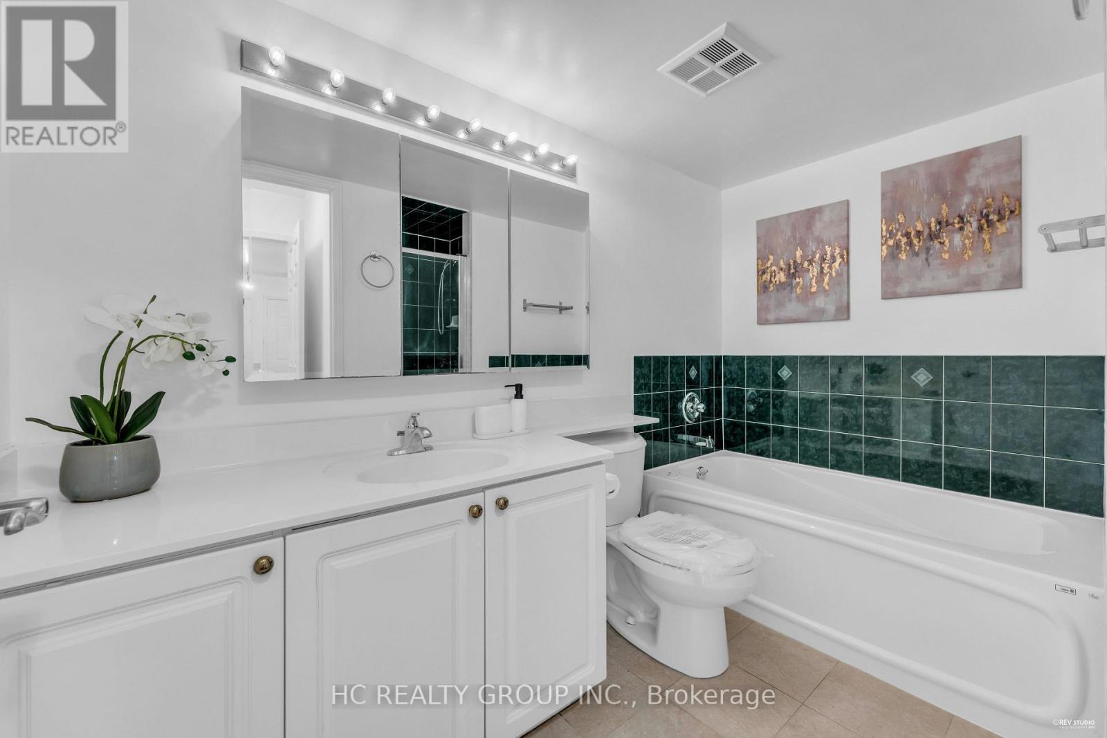 1011 - 889 Bay Street, Toronto, Ontario  M5S 3K5 - Photo 16 - C12086626