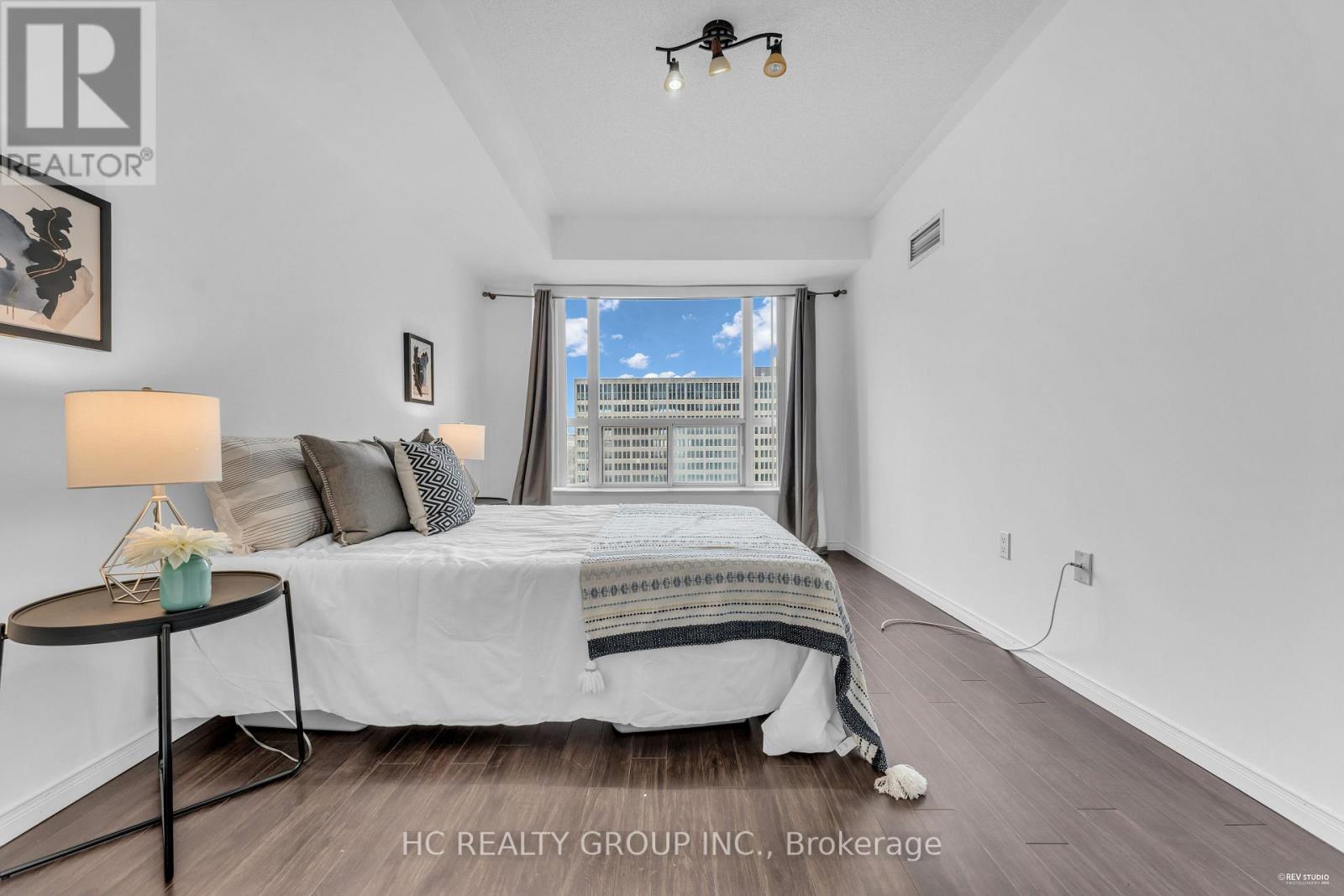1011 - 889 Bay Street, Toronto, Ontario  M5S 3K5 - Photo 24 - C12086626