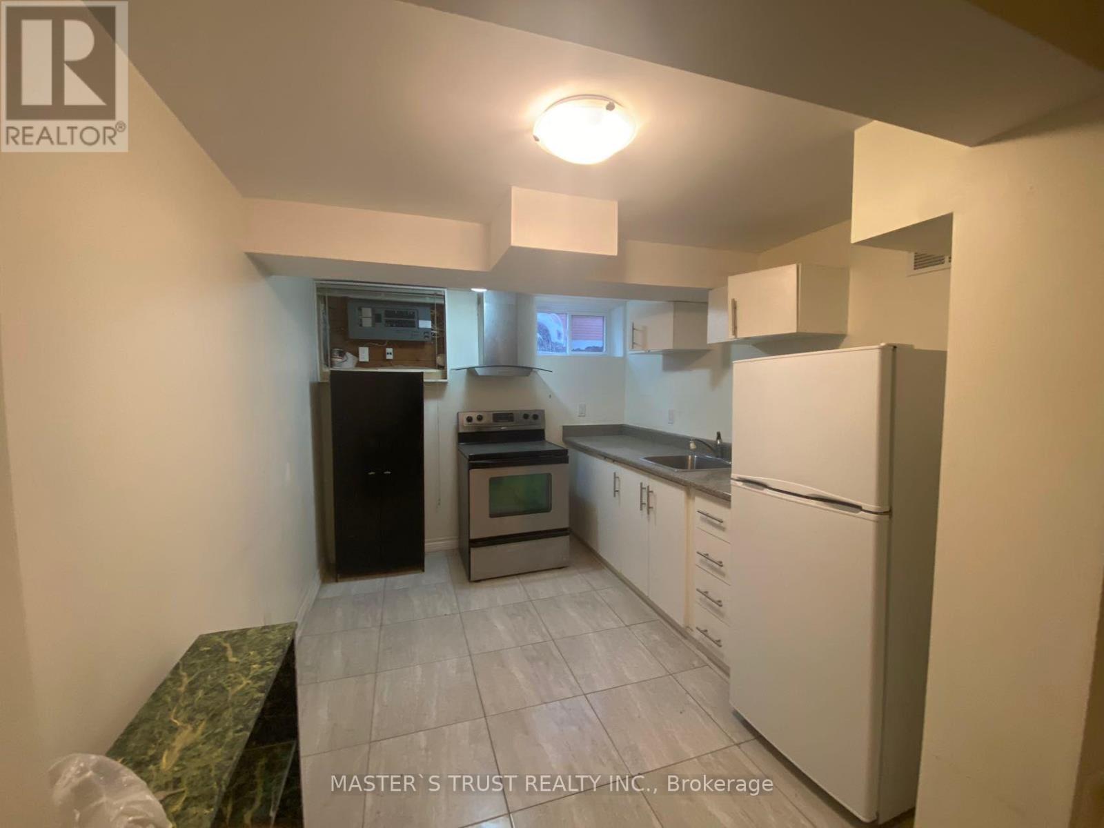 BASEMENT - 711 DUNLOP STREET W, Whitby, Ontario