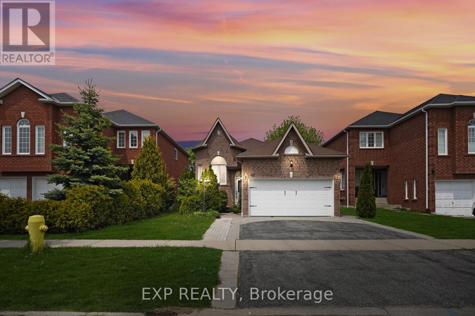 22 PARNELL CRESCENT, Whitby, Ontario