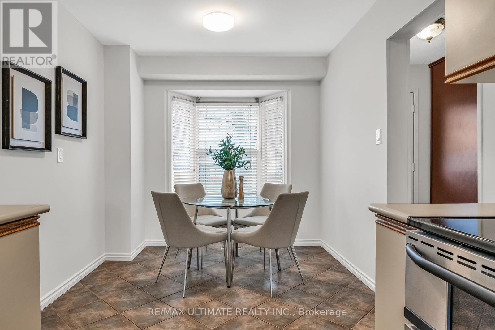 1555 Parish Lane, Oakville, Ontario  L6M 2Z6 - Photo 21 - W12086521