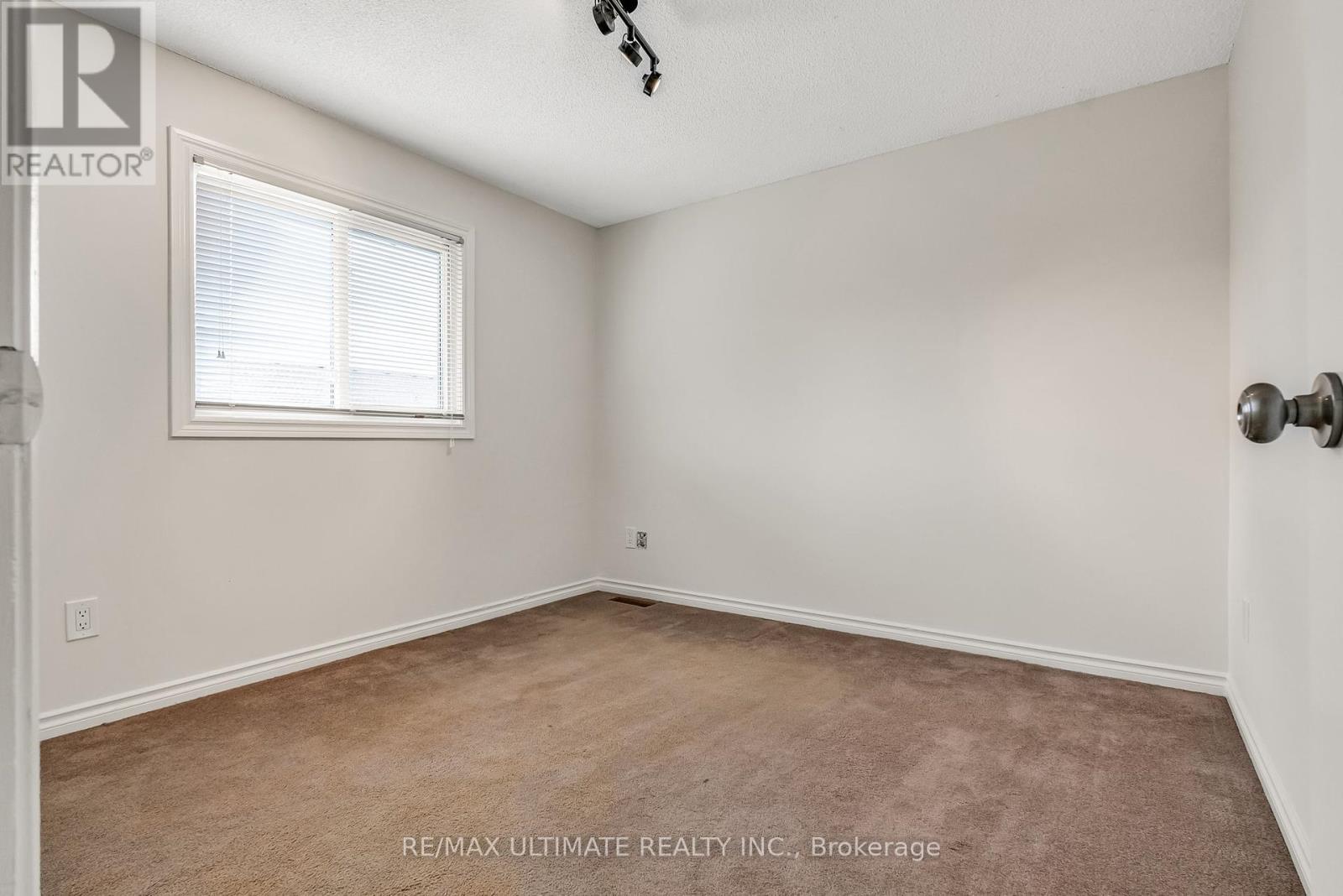 1555 Parish Lane, Oakville, Ontario  L6M 2Z6 - Photo 27 - W12086521