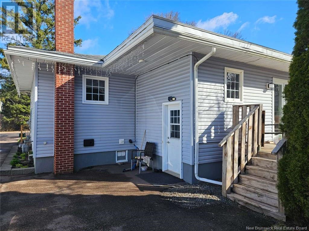 Property at 260 Thibodeau Street image 4