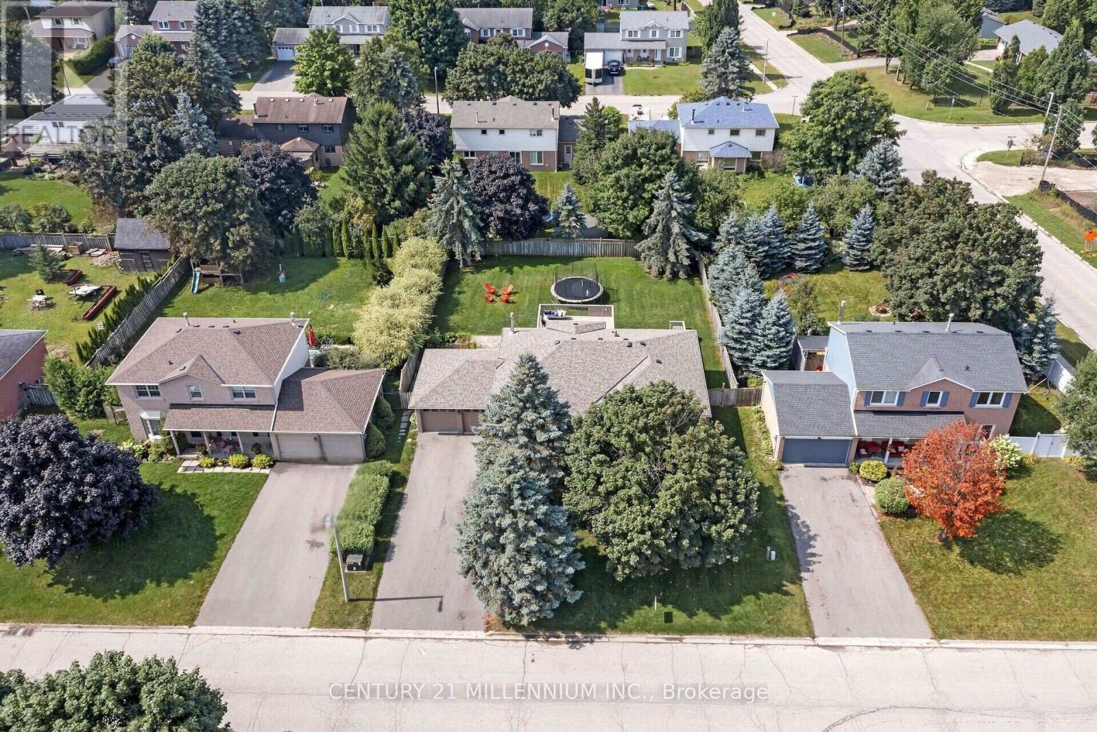 38 Erinlea Crescent, Erin, Ontario  N0B 1T0 - Photo 39 - X12086590