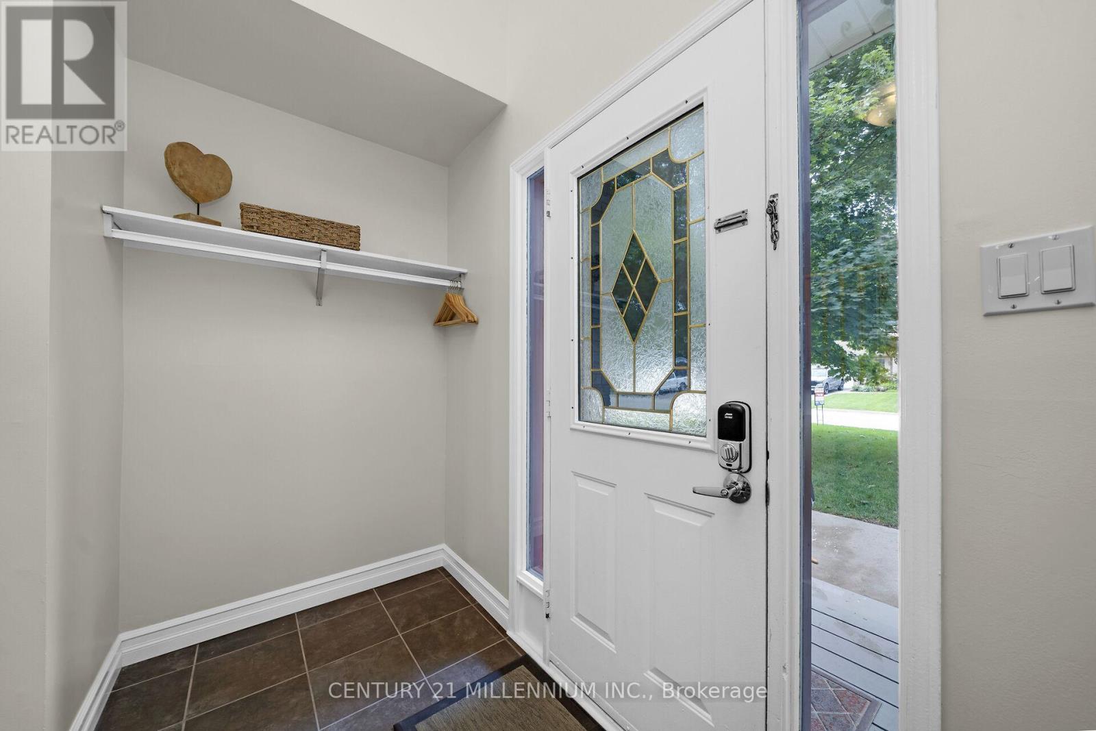 38 Erinlea Crescent, Erin, Ontario  N0B 1T0 - Photo 7 - X12086590