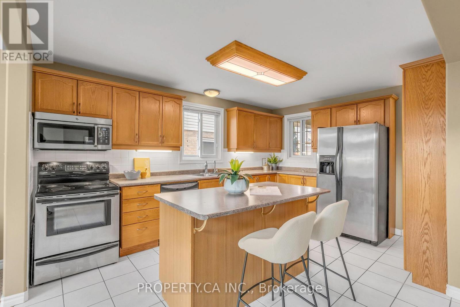 Property at 294 HUCK CRESCENT image 4