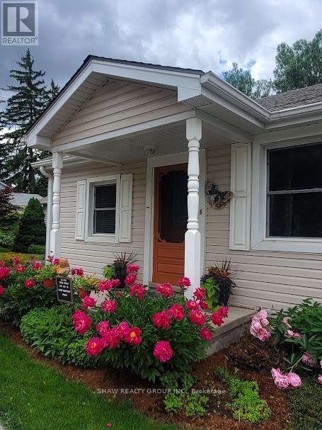 Property at 1276 SWAN STREET image 2
