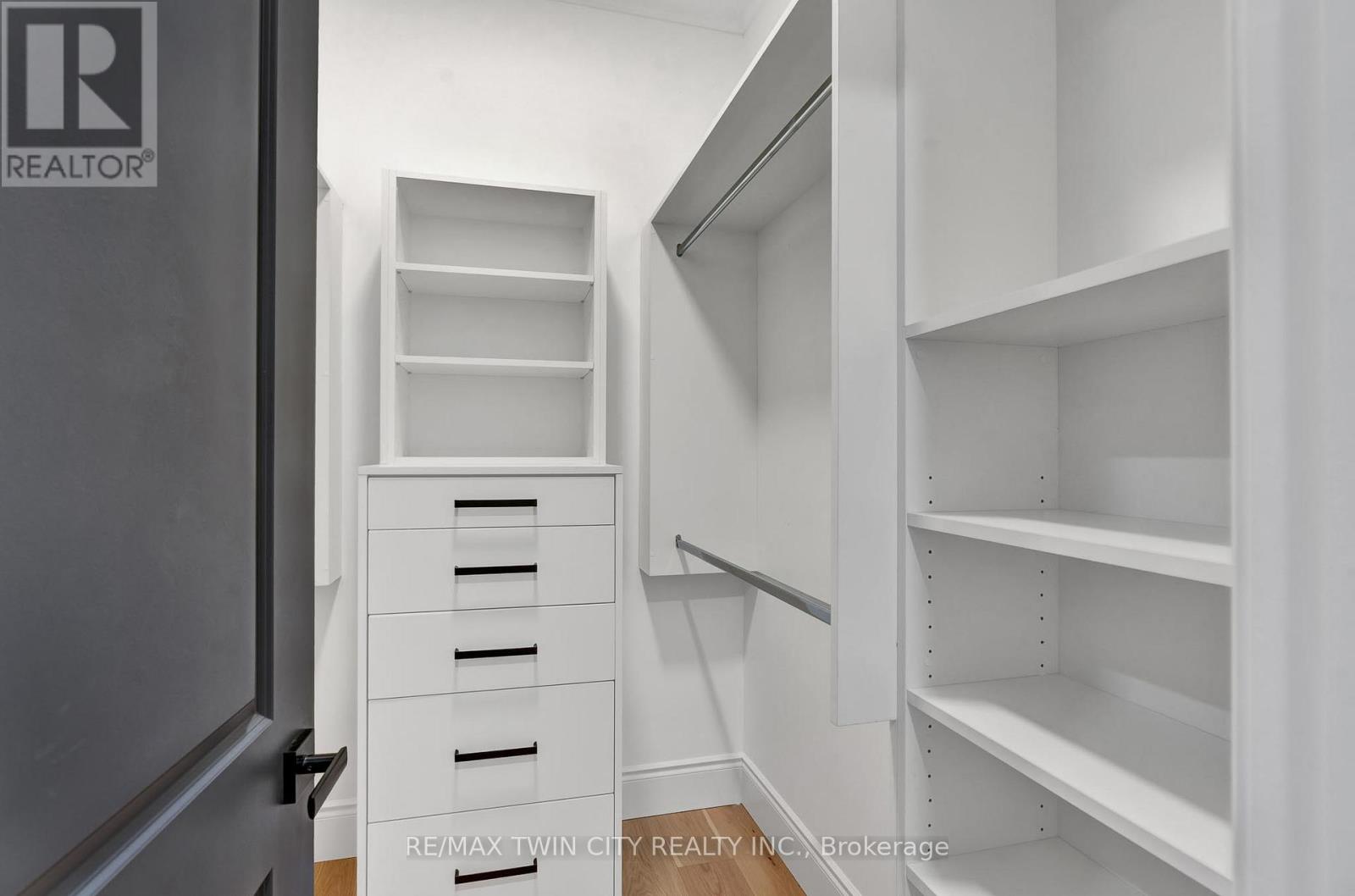 10175 Merrywood Drive, Lambton Shores (Grand Bend), Ontario  N0M 1T0 - Photo 19 - X12086624