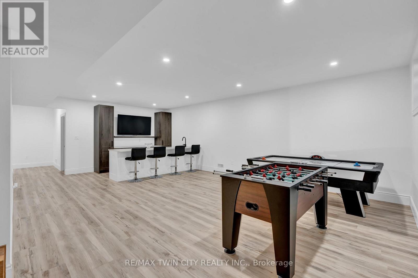 10175 Merrywood Drive, Lambton Shores (Grand Bend), Ontario  N0M 1T0 - Photo 24 - X12086624
