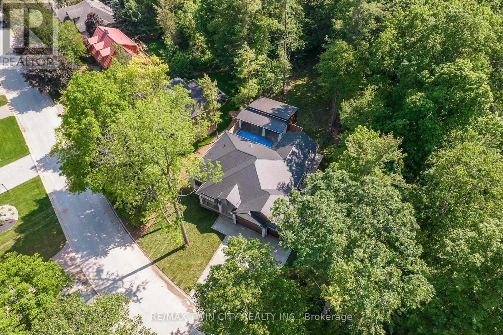 10175 Merrywood Drive, Lambton Shores (Grand Bend), Ontario  N0M 1T0 - Photo 8 - X12086624
