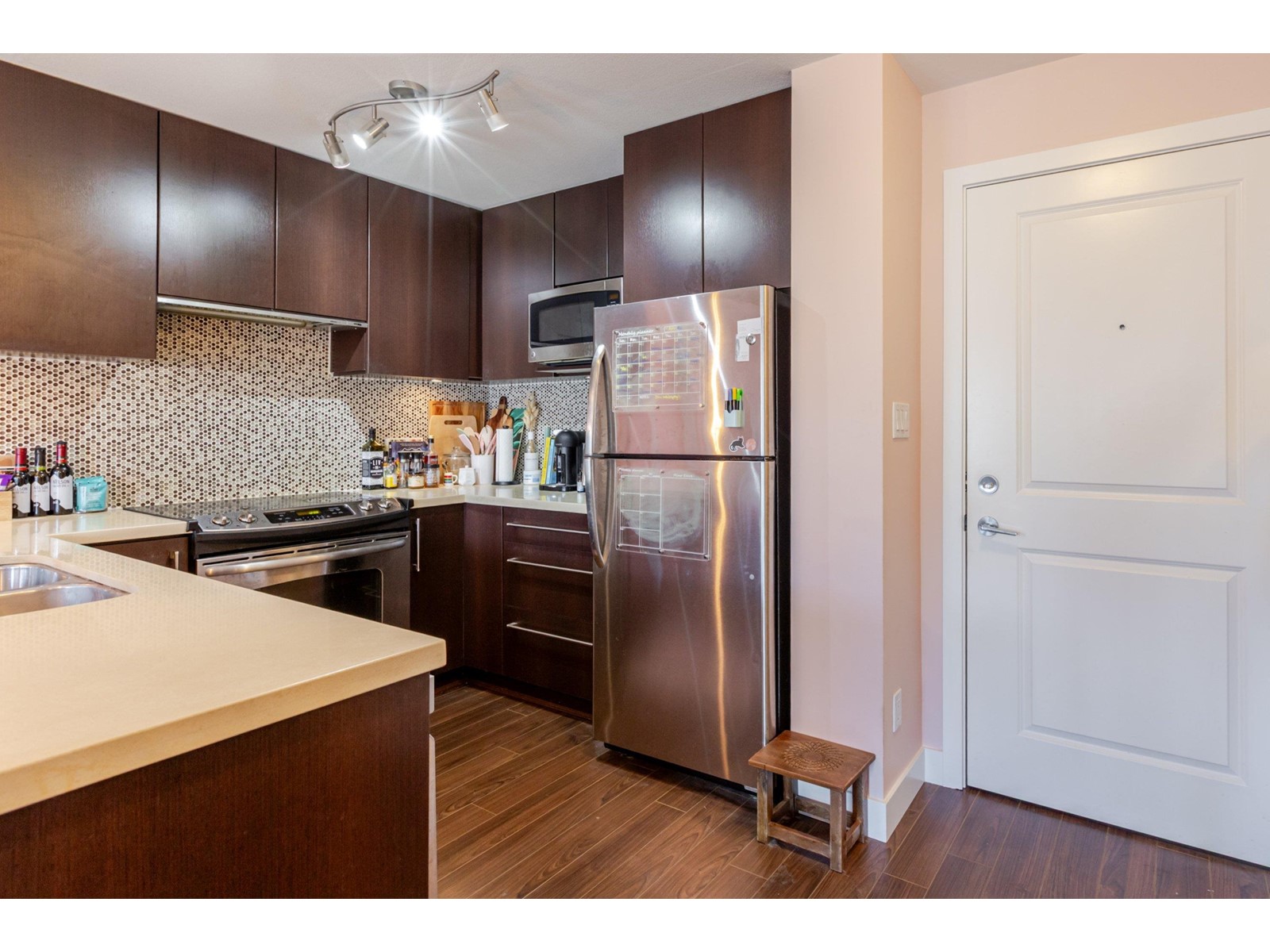 Property at 302 15775 CROYDON DRIVE image 5