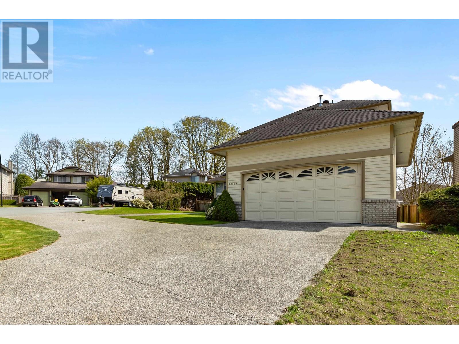 Property at 23460 108B AVENUE image 3