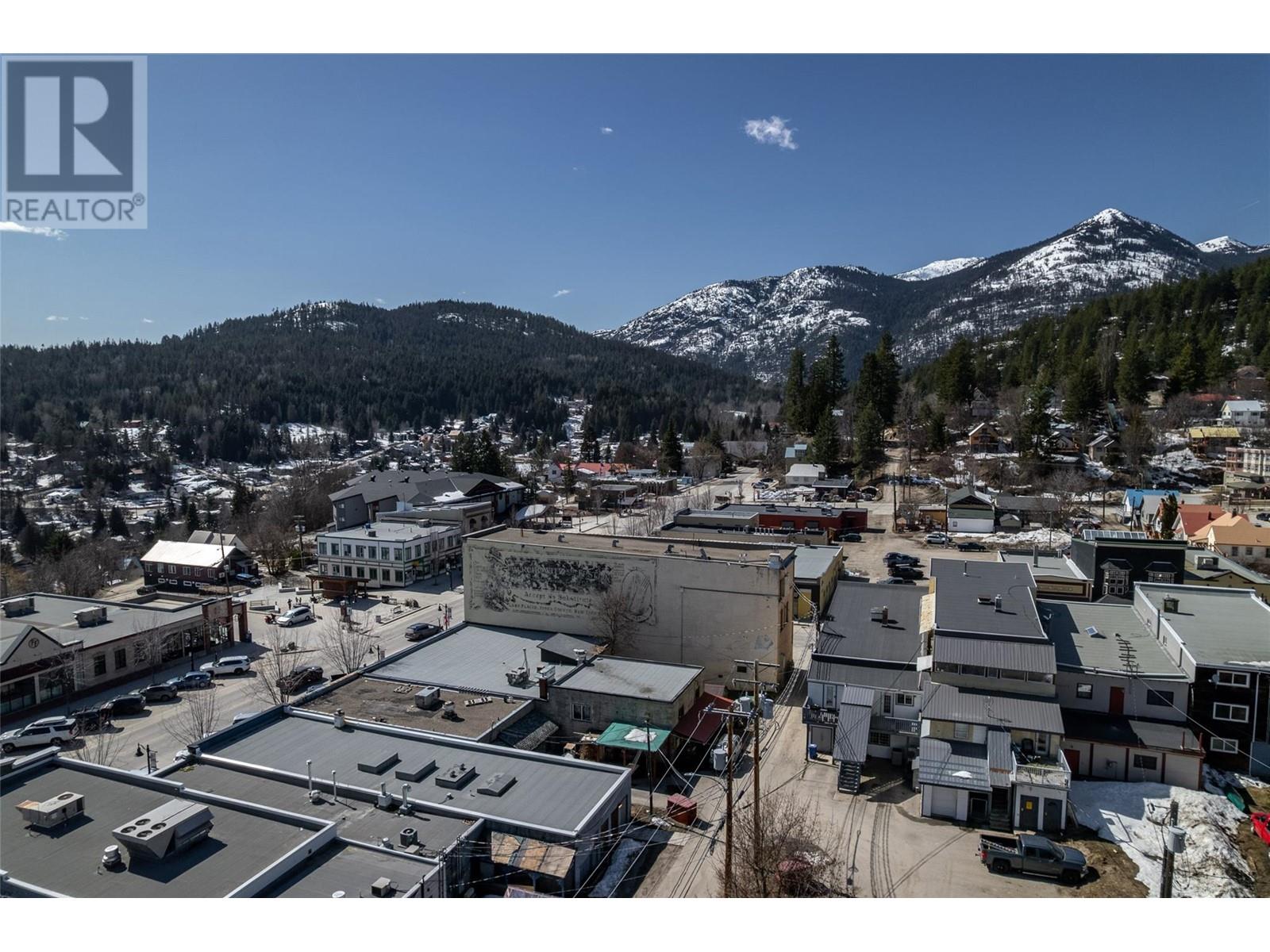 2004 Columbia Avenue, Rossland, British Columbia  V0G 1Y0 - Photo 69 - 10343854