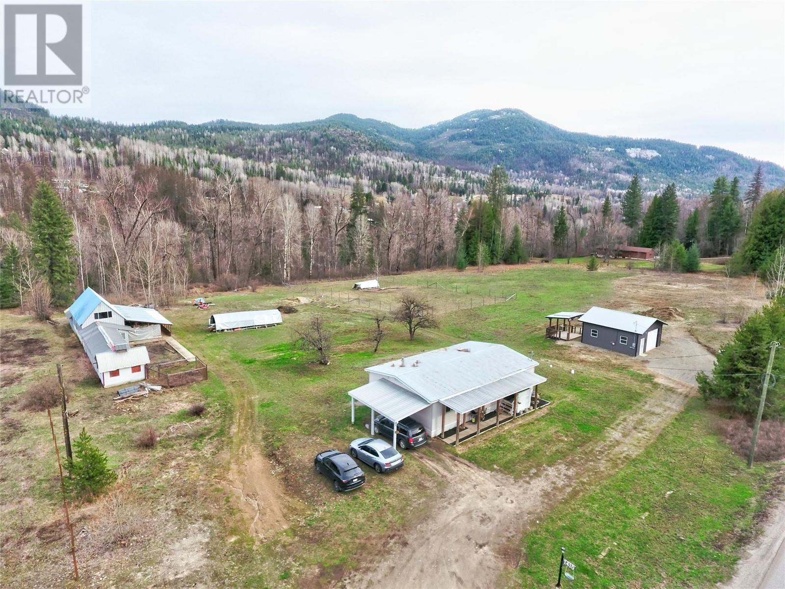 1410 Highway 3b, Montrose, British Columbia  V0G 1P0 - Photo 12 - 10343802