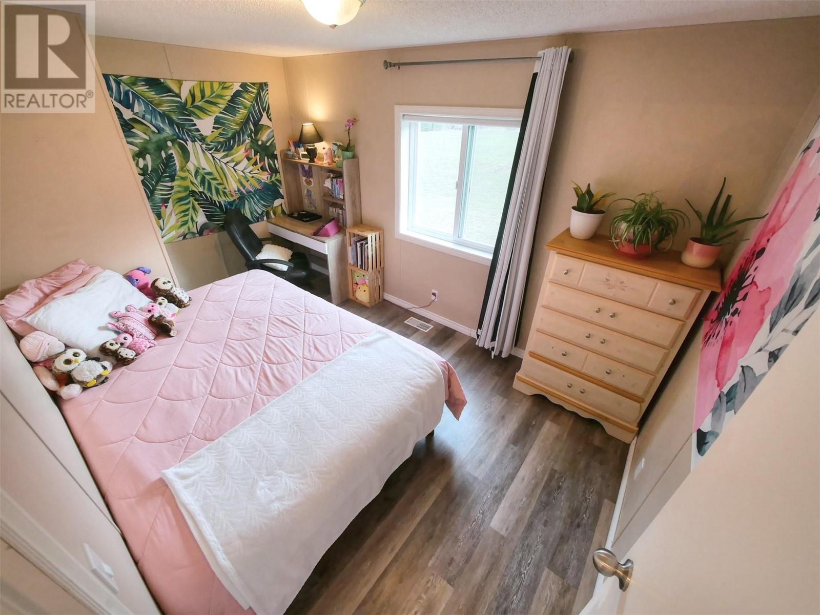 1410 Highway 3b, Montrose, British Columbia  V0G 1P0 - Photo 6 - 10343802
