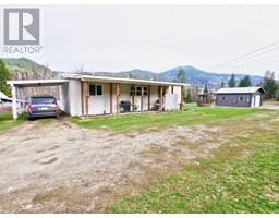 1410 Highway 3B, montrose, British Columbia