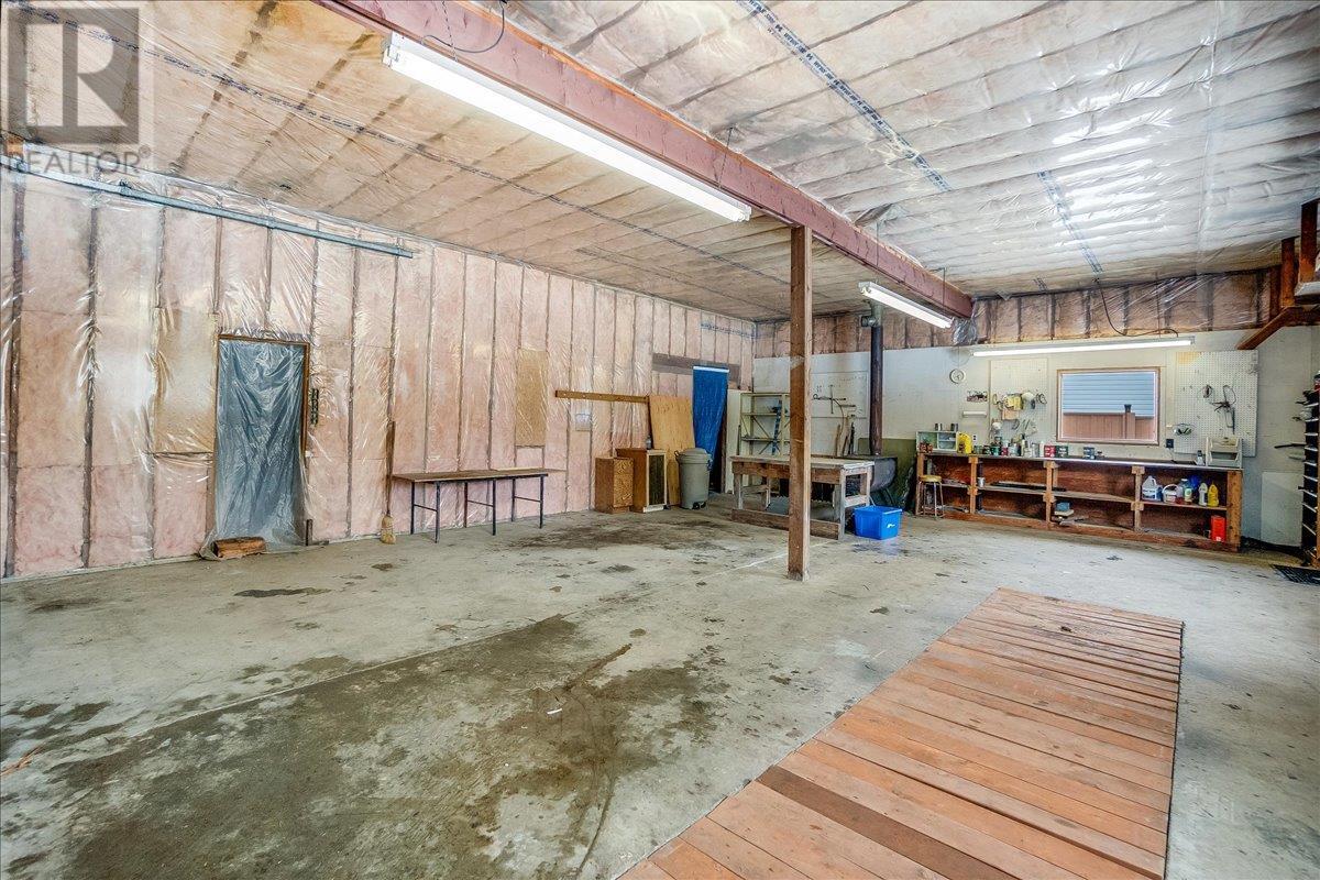1013 Bridgeview Crescent, Ootischenia, British Columbia  V1N 4K9 - Photo 34 - 10335659