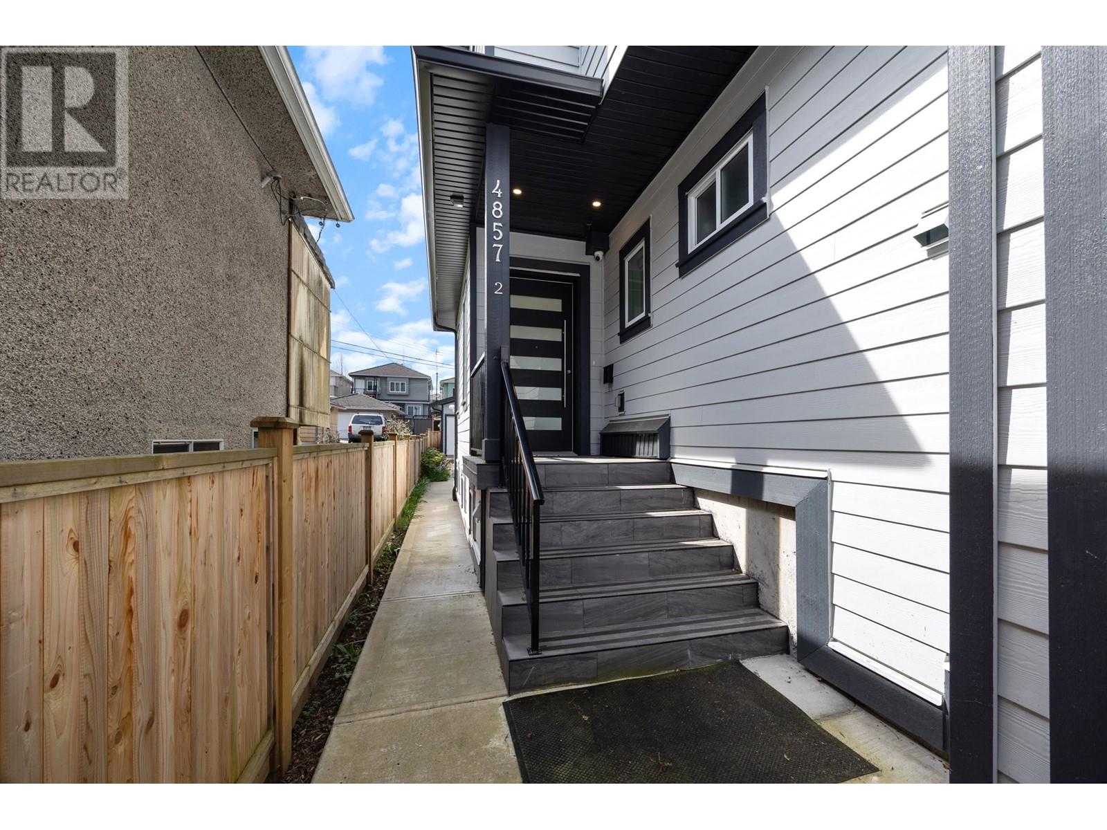 Property at 4857 LANARK STREET image 3
