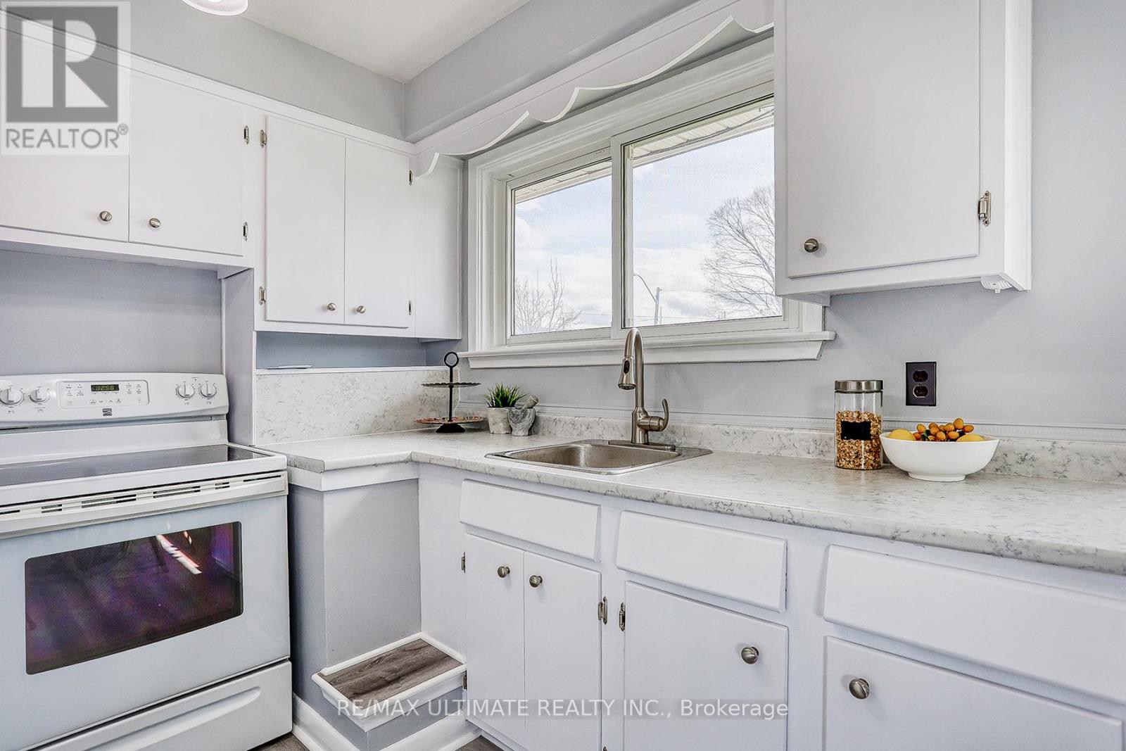 55 Rushley Drive, Toronto, Ontario  M1P 3S7 - Photo 12 - E12086342