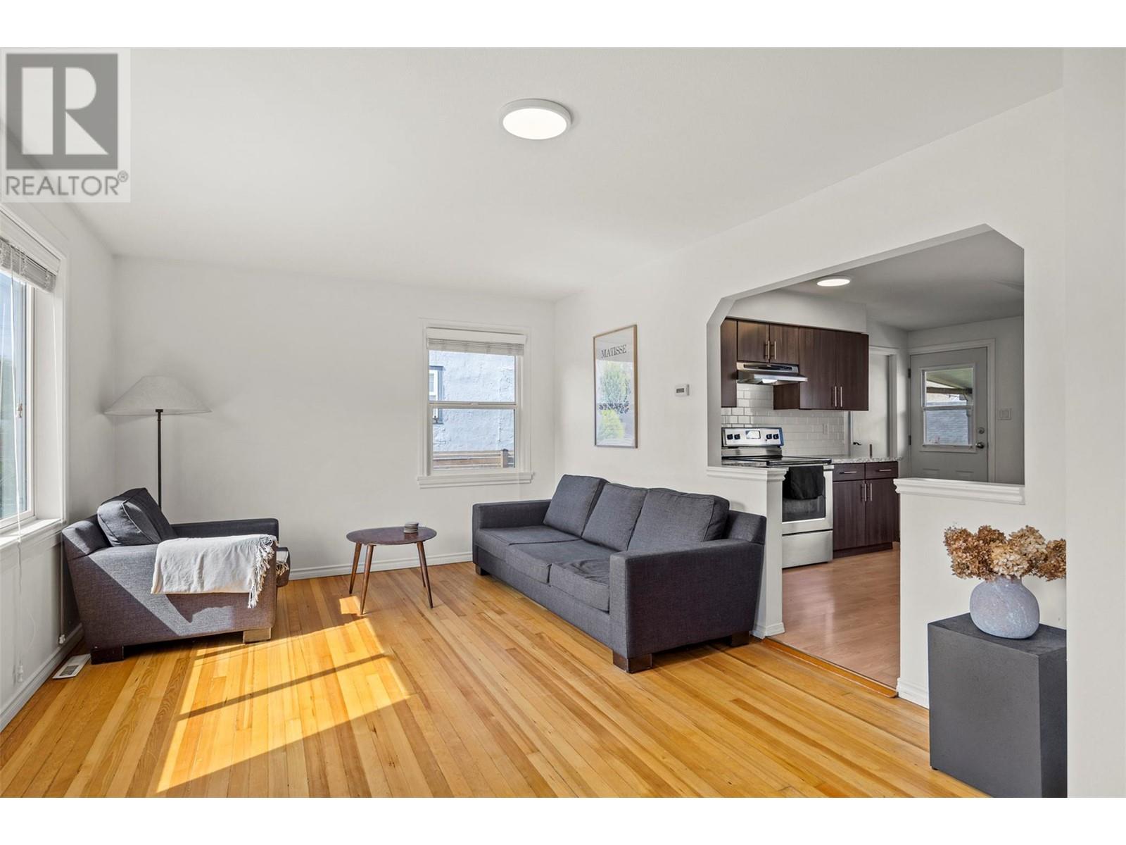 Property at 1242 Dominion Street image 4