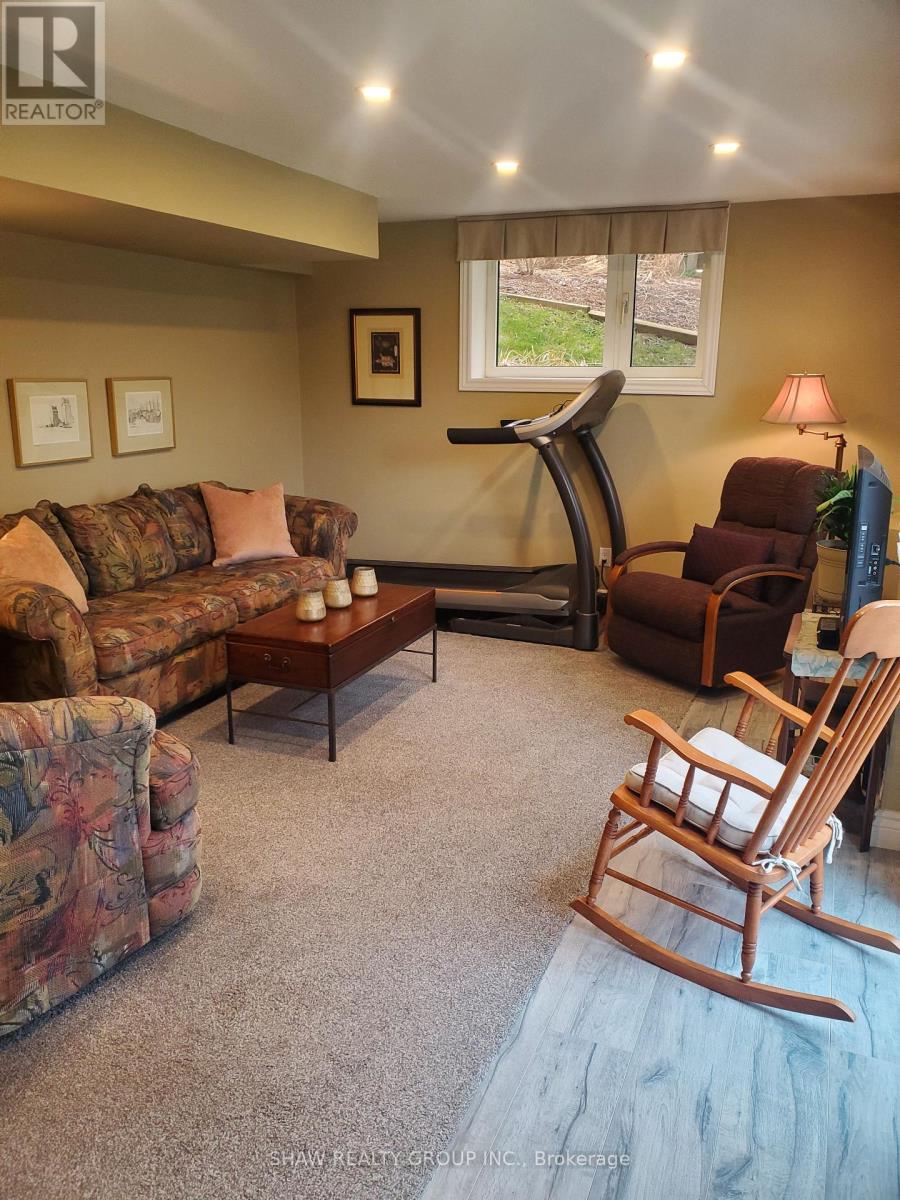 1276 Swan Street, North Dumfries, Ontario  N0B 1E0 - Photo 32 - X12086602