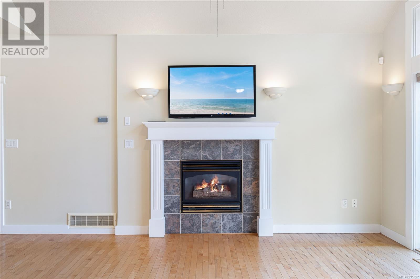 Property at 1232 College Dr image 2
