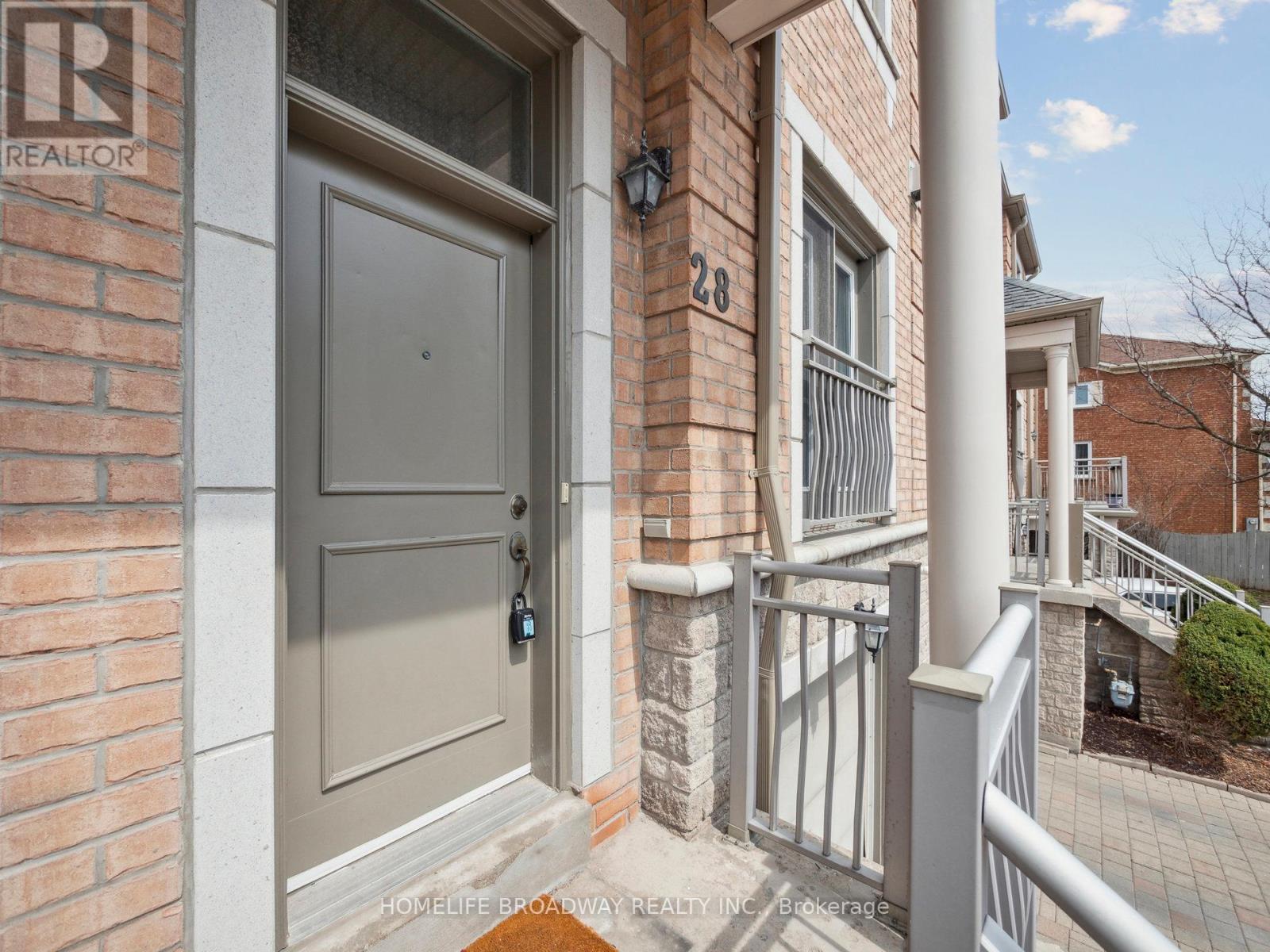 Property at 28 - 9133 BAYVIEW AVENUE image 4