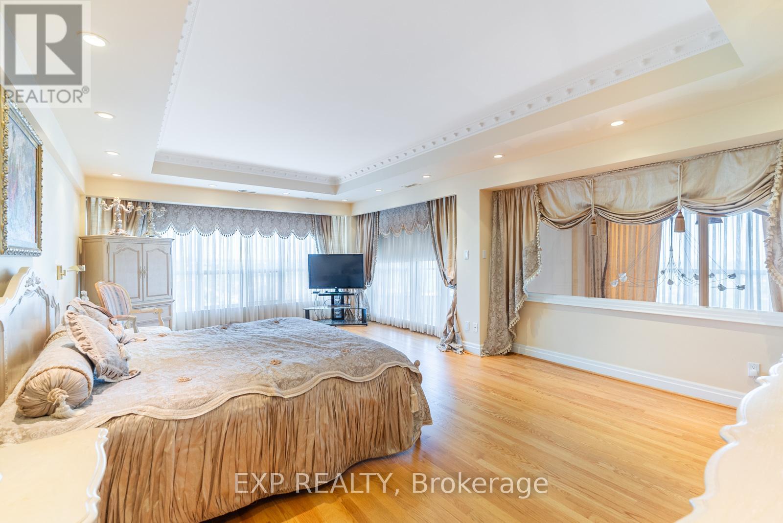 Ph 4 - 1 Clark Street W, Vaughan, Ontario  L4J 7Y6 - Photo 11 - N12086668