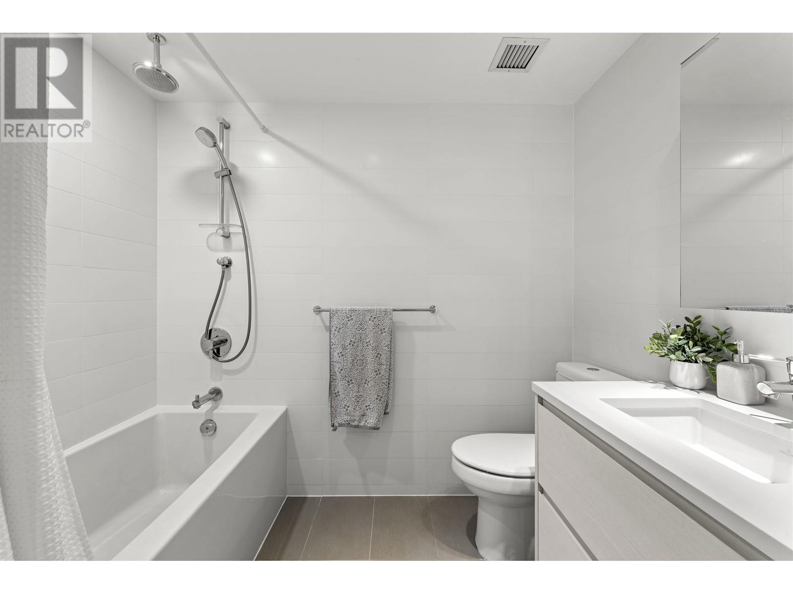 807 8181 Chester Street, Vancouver, British Columbia  V5X 0J9 - Photo 17 - R2990805