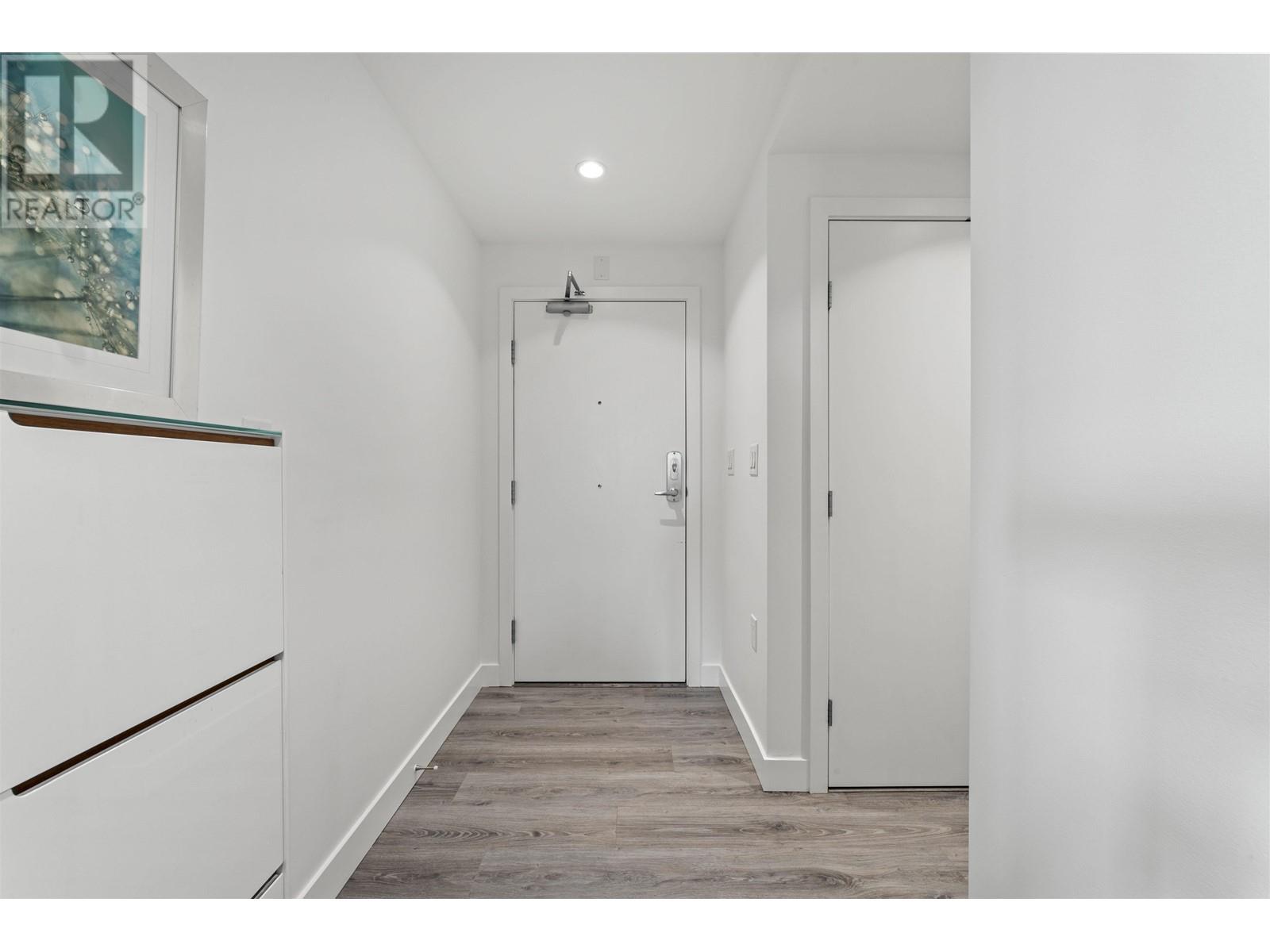 807 8181 Chester Street, Vancouver, British Columbia  V5X 0J9 - Photo 4 - R2990805