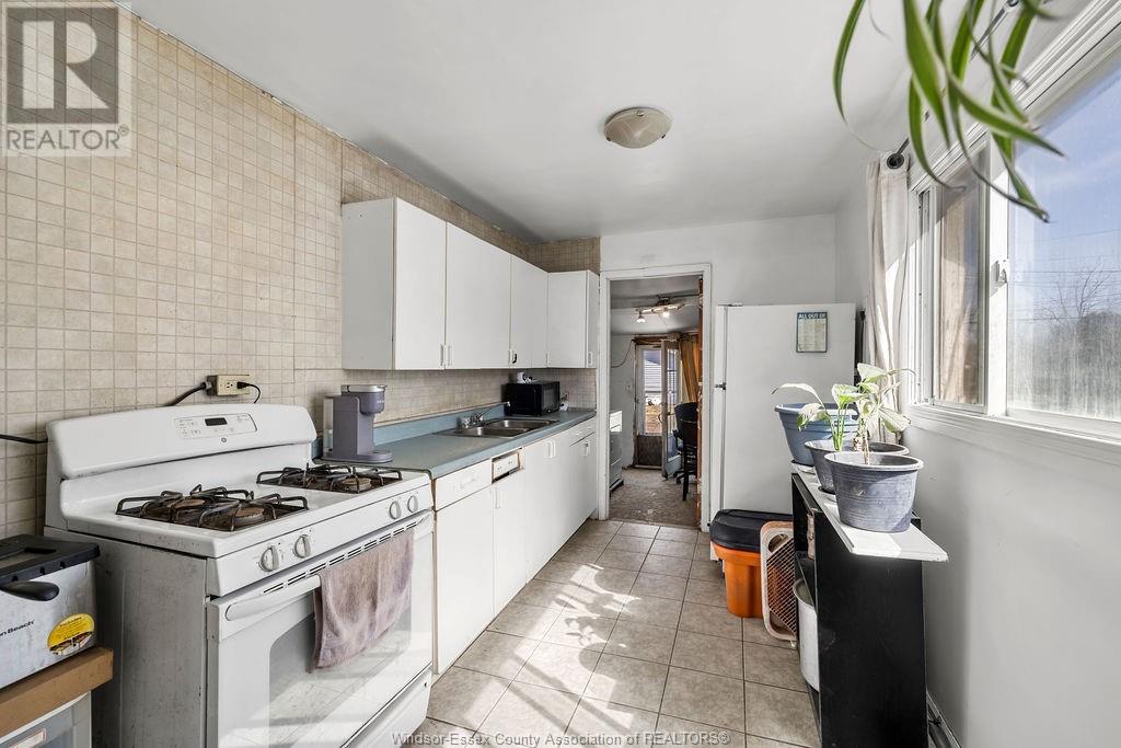 Property at 1764 BENJAMIN AVENUE image 5