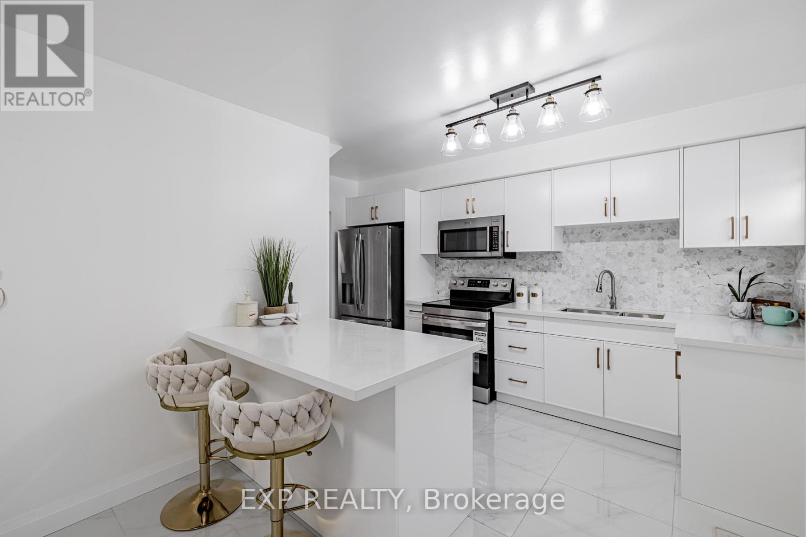 15 Rambler Place, Toronto, Ontario  M3L 1N6 - Photo 17 - W12086695