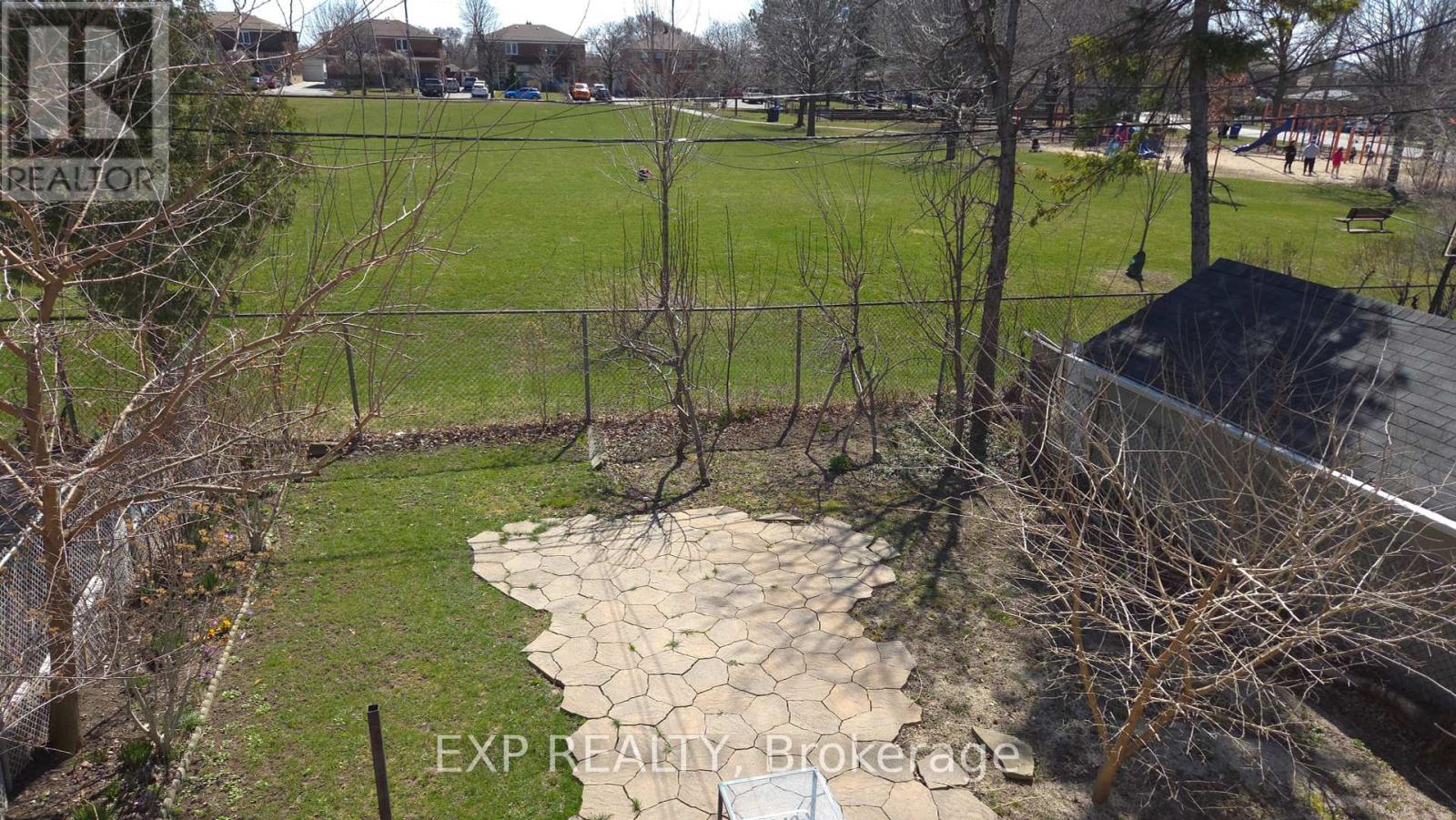 15 Rambler Place, Toronto, Ontario  M3L 1N6 - Photo 32 - W12086695