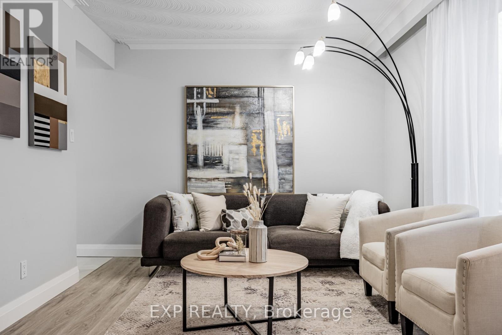 15 Rambler Place, Toronto, Ontario  M3L 1N6 - Photo 4 - W12086695
