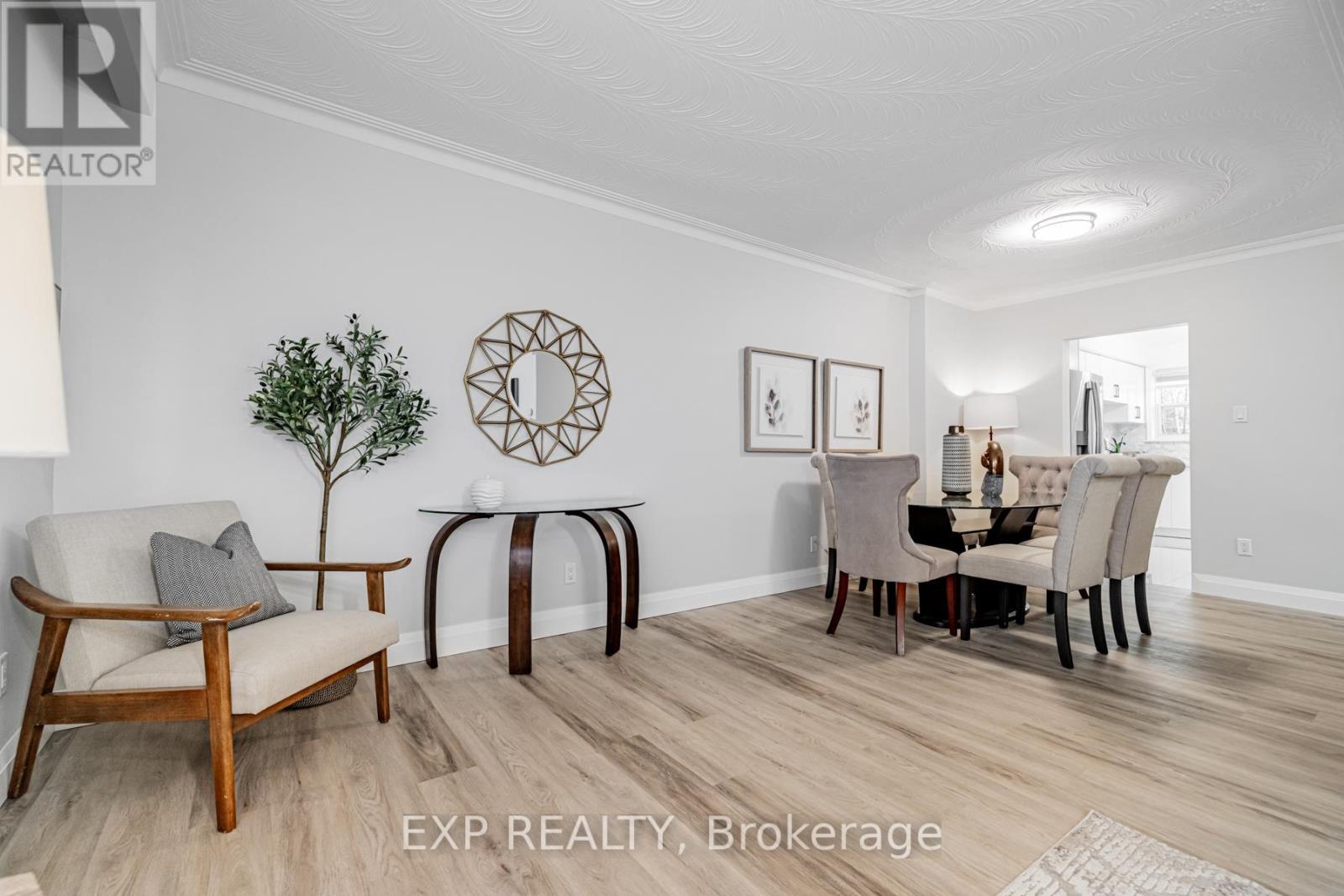 15 Rambler Place, Toronto, Ontario  M3L 1N6 - Photo 6 - W12086695