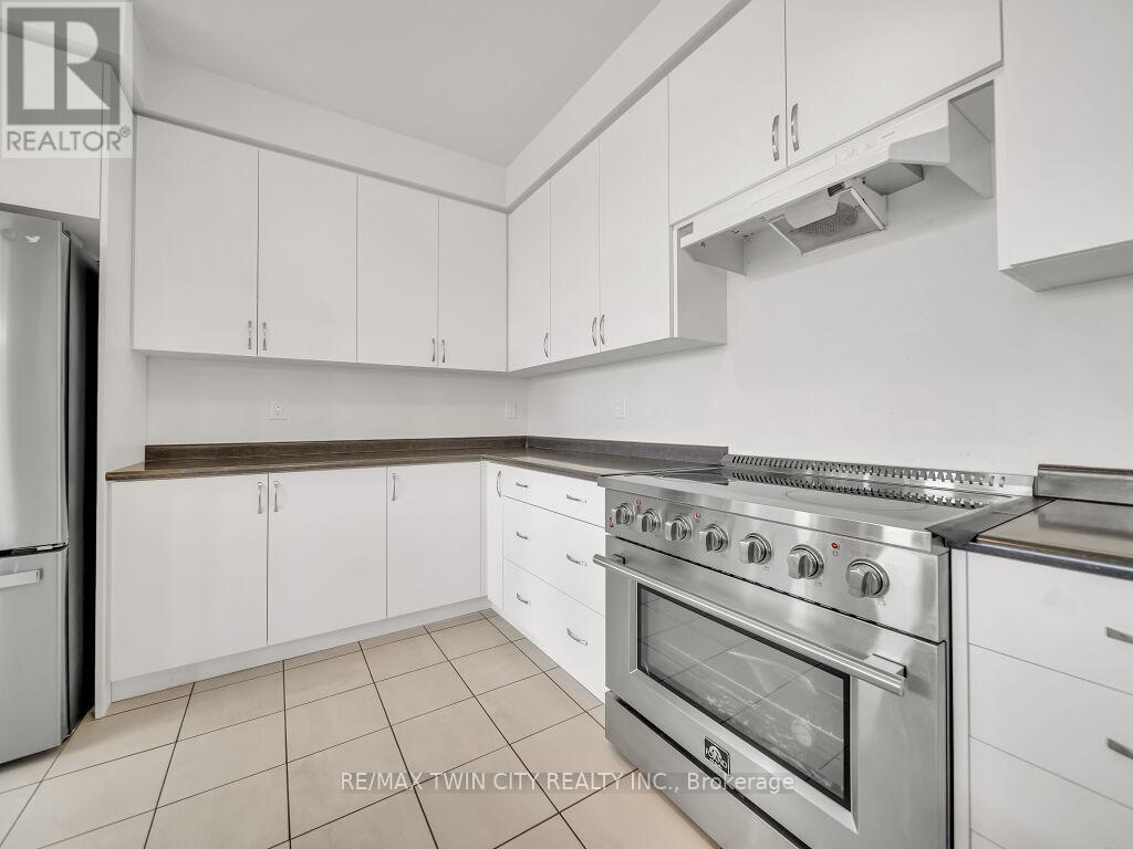 140 Bloomfield Crescent, Cambridge, Ontario  N1R 5S2 - Photo 12 - X12086711