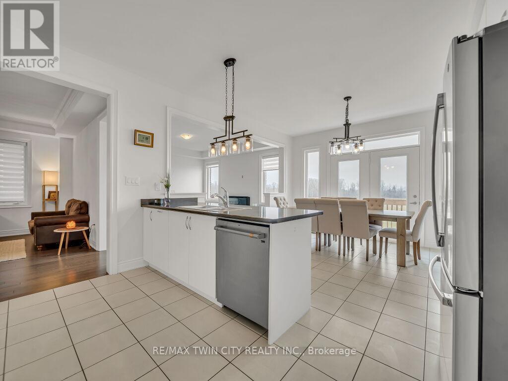 140 Bloomfield Crescent, Cambridge, Ontario  N1R 5S2 - Photo 13 - X12086711