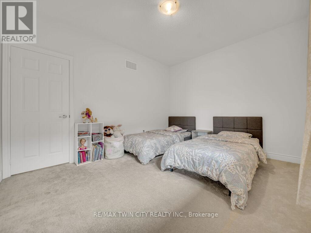 140 Bloomfield Crescent, Cambridge, Ontario  N1R 5S2 - Photo 30 - X12086711