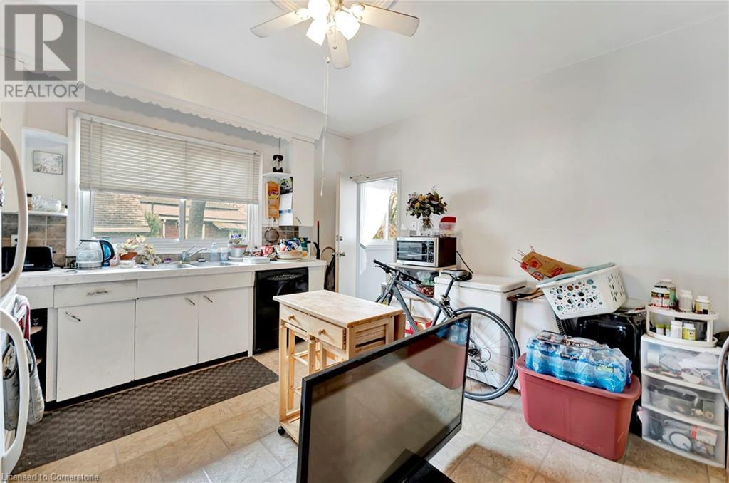82 Albert Street, St. Catharines, Ontario  L2R 2H1 - Photo 23 - 40717411