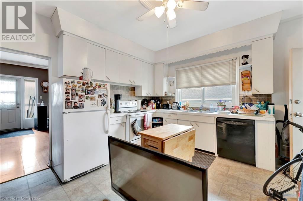 82 Albert Street, St. Catharines, Ontario  L2R 2H1 - Photo 24 - 40717411