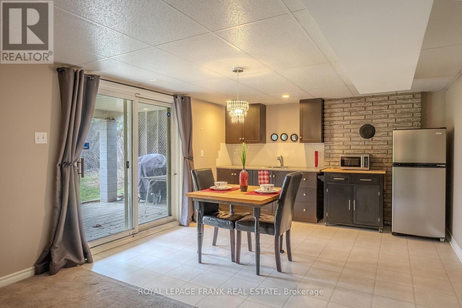 10 Alma Road, Kawartha Lakes (Bobcaygeon), Ontario  K0M 1A0 - Photo 26 - X12086794