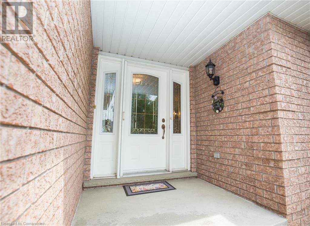 Property at 19 COASTAL Court image 4