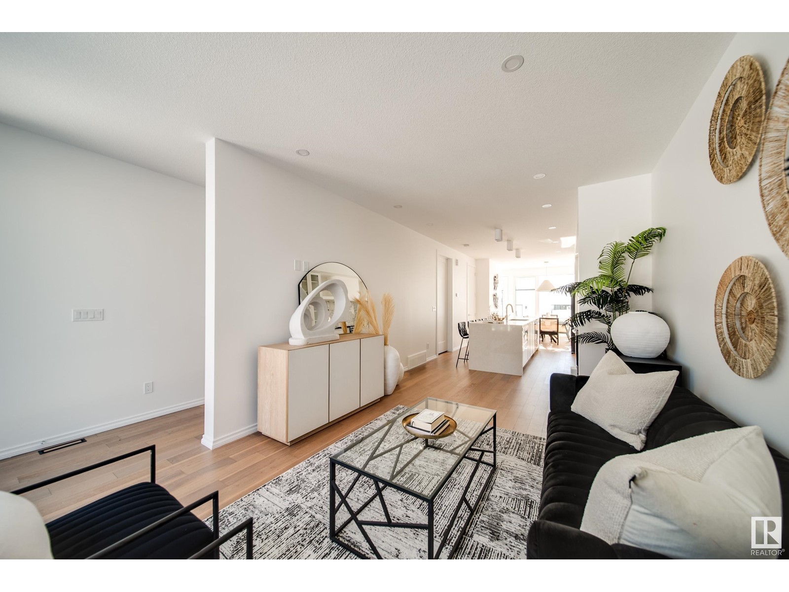 Property at 7540 80 AV NW image 4