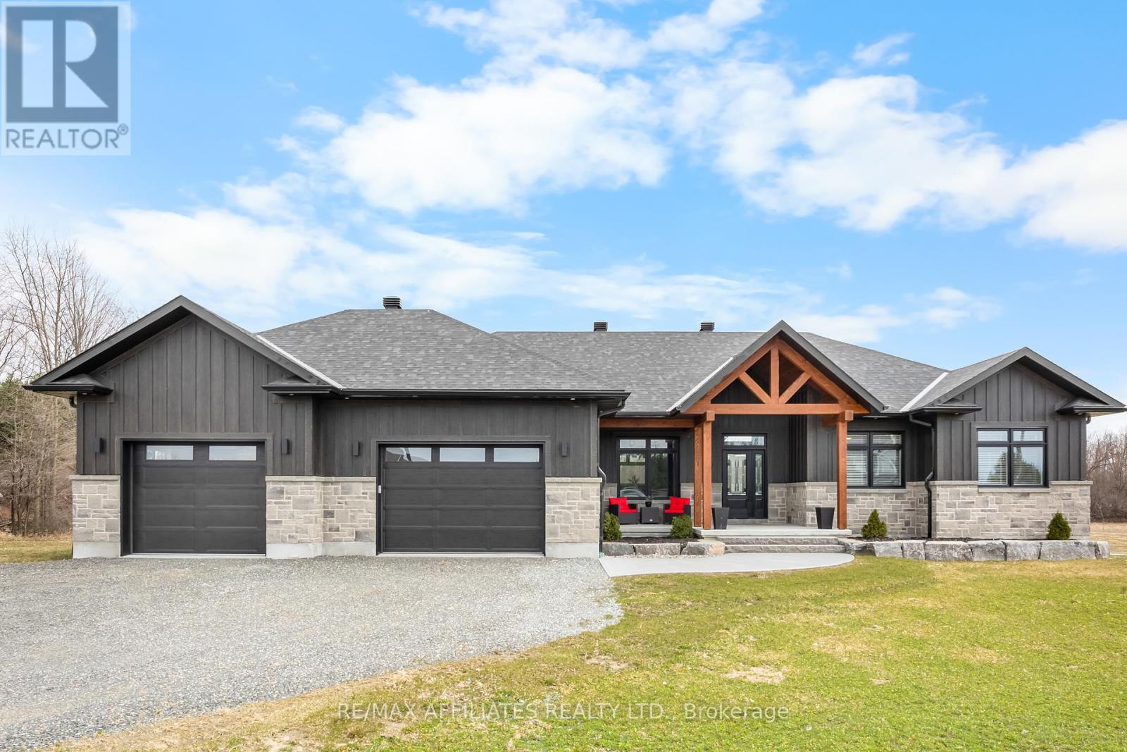 61 OLD KINGSTON ROAD, Rideau Lakes, Ontario
