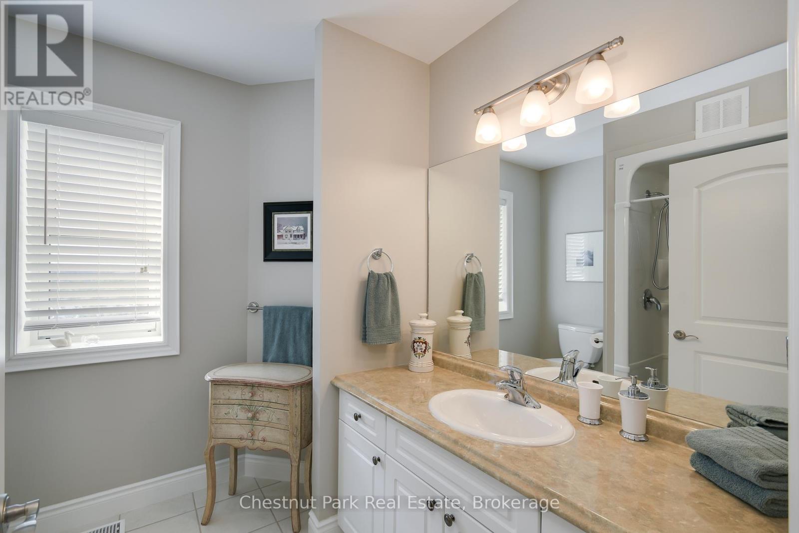 412 - 10-B Kimberley Avenue, Bracebridge, Ontario  P1L 0A6 - Photo 10 - X12086736