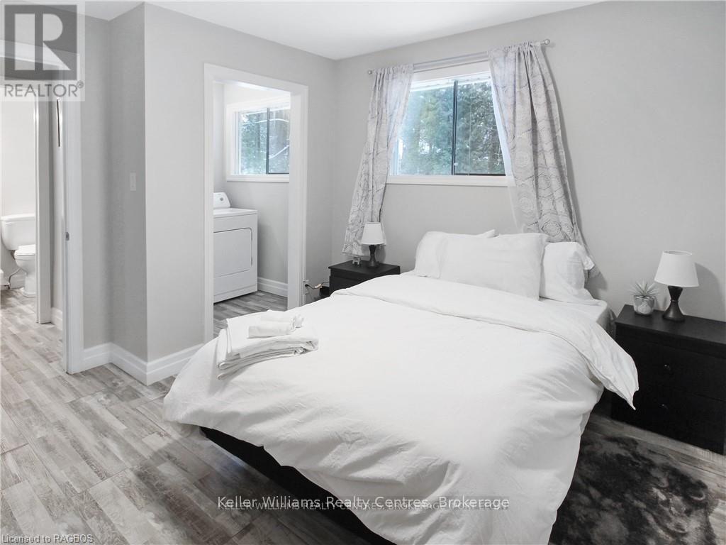 4 Lakefield Avenue, South Bruce Peninsula, Ontario  N0H 2T0 - Photo 14 - X12086753