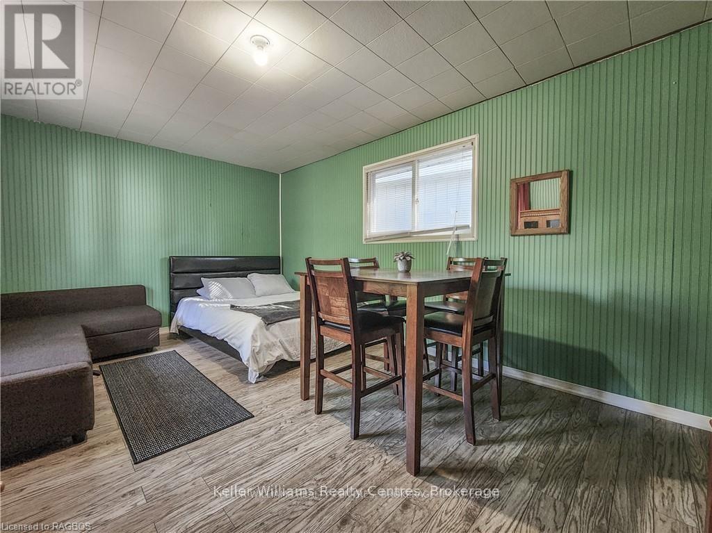 4 Lakefield Avenue, South Bruce Peninsula, Ontario  N0H 2T0 - Photo 25 - X12086753